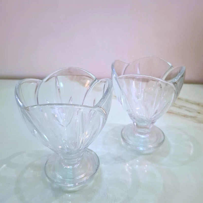 کاسه پایه دار بستنی خوری لاله آجیل خوری دسر خوری یک عددی سفید بلور اصفهان درجه یک