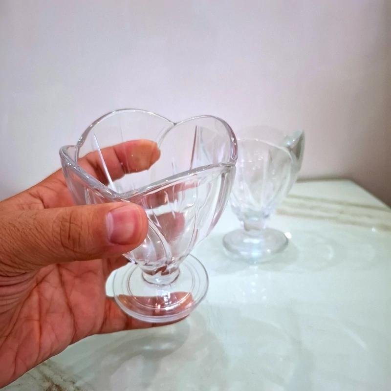 کاسه پایه دار بستنی خوری لاله آجیل خوری دسر خوری یک عددی سفید بلور اصفهان درجه یک