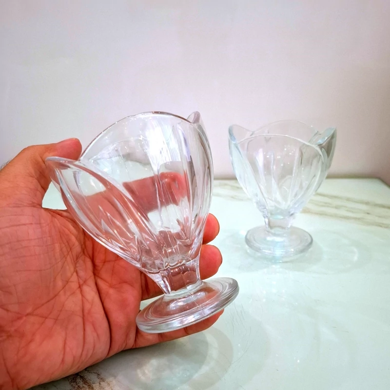 کاسه پایه دار بستنی خوری لاله آجیل خوری دسر خوری یک عددی سفید بلور اصفهان درجه یک