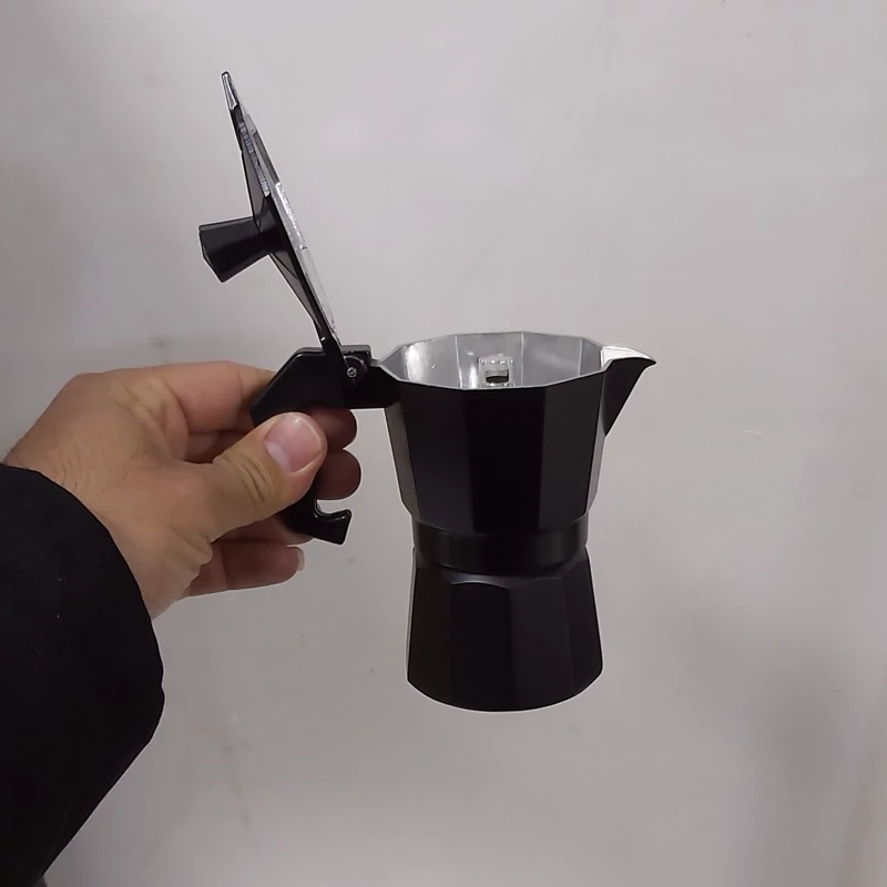 موکاپات 2 کاپ مشکی چدن(قهوه ساز دستی)قهوه جوش ساده سوپاپ ایتالیایی قهوه جوش دستی(2نفره)