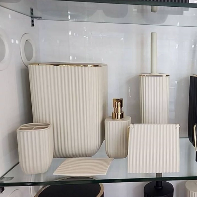 ست سرویس بهداشتی همارا مدل زبرا رنگ کرم طلایی 6 پارچه مربع ( سطل بادبزنی)
