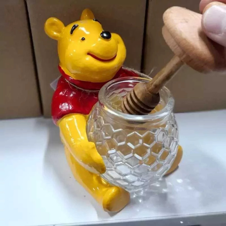 عسل خوری خرس پو ظرف و قاشق دار (دارای قاشق چوبی شیار دار عسل )