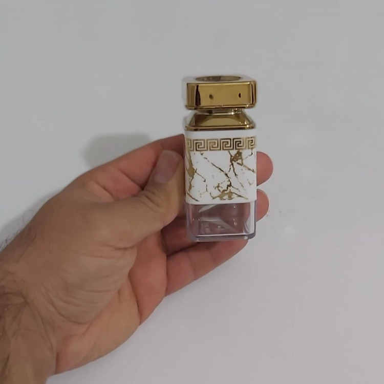 نمکدان طرح ماربل (نمکپاش ماربل)هر عدد مشکی طلایی یا سفید طلایی