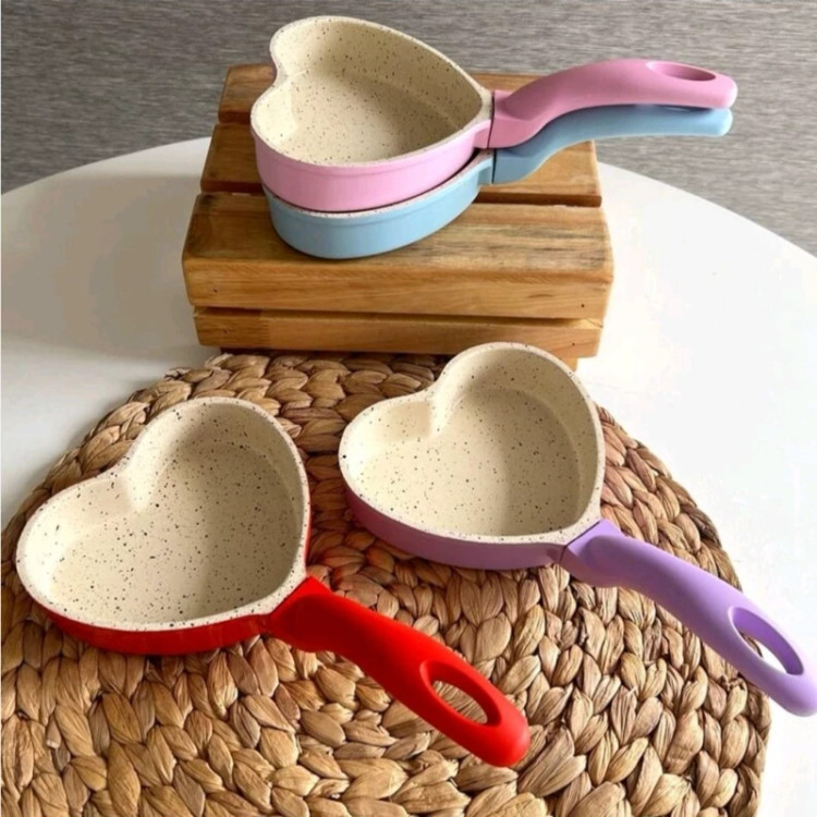 تابه قلبی تک دسته گرانیتی عروس سایز16 برند نایس و اکو مناسب کودک،نوزاد( تابه تک دسته) تابه فانتزی