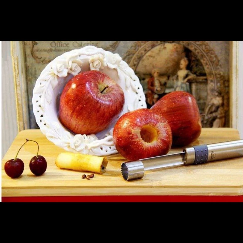 هسته گیر سیب (وسیله ای برای خالی کردن دانه و مغز میوه)