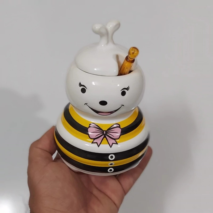 عسل خوری زنبور دختر یا پسر سرامیکی (هر عدد)