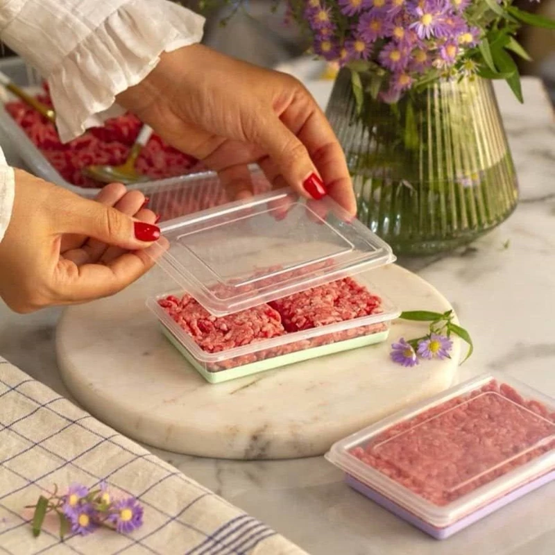 جاگوشتی سیلیکونی مستطیل درب دار سایز بزرگ(ظرف گوشت و مرغ فریزری کف سیلیکون18*14)