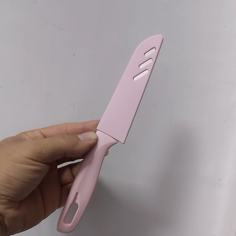 چاقو استیل تیز غلافدار رنگی (چاقو آشپزخانه)