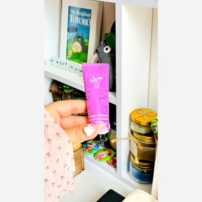 کرم دست یارا ادکلنی عطری خوشبو مرطوب کننده 30گرمی کوچک کیوت فانتزی پینترستی ناز و خوشکل بوی عالی مناسب کادو هدیه