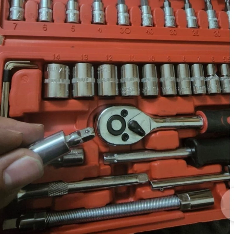 آچار و سری بکس و پیچ گوشتی 46تایی اصلی موجود است