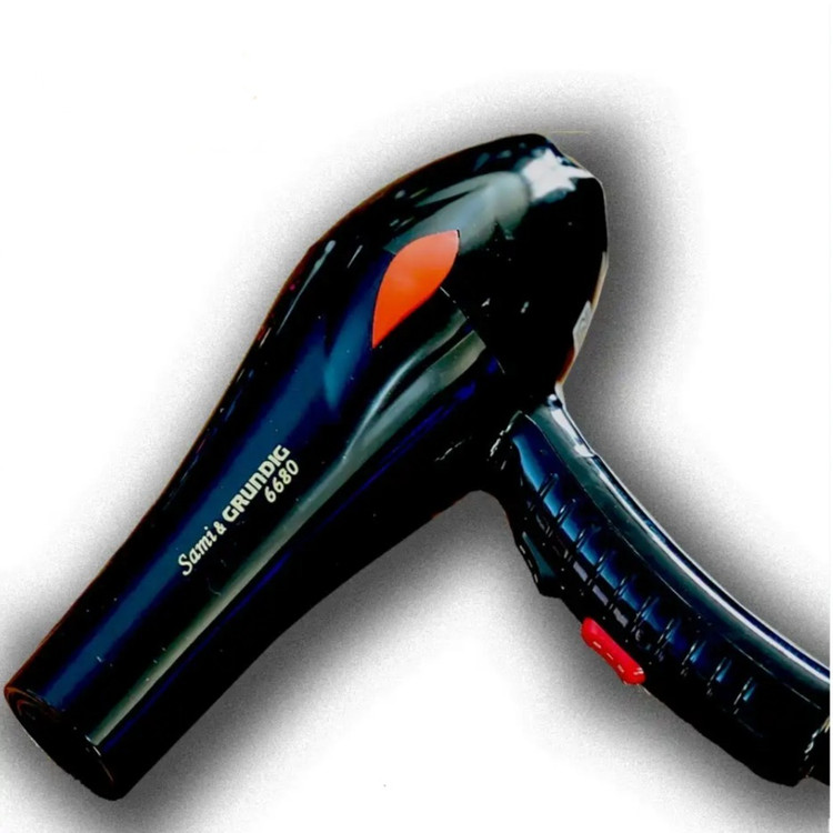 سشوار sami. Grundig بدون کارتن و جعبه (سشوار همراه )