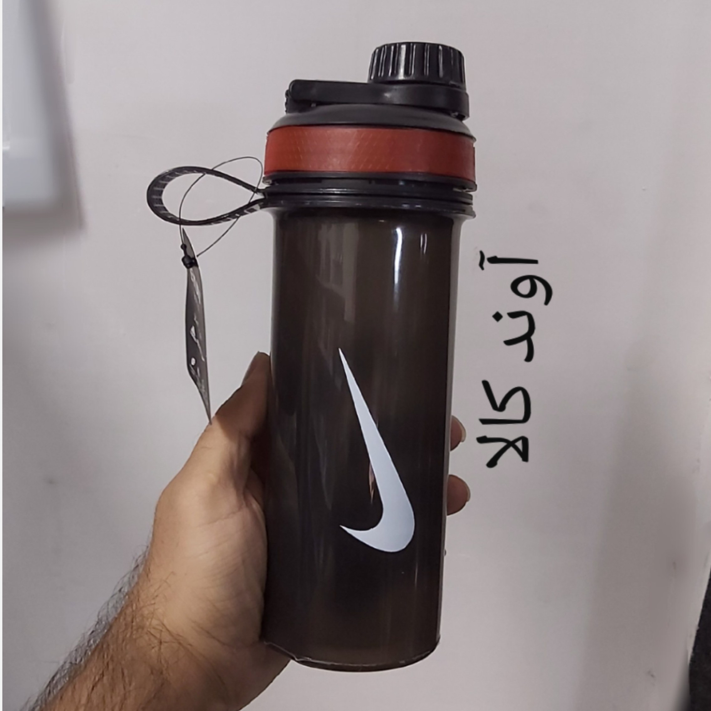 شیکر باشگاهی نایک برند ایونEYUN نشکن درب آسان نوش جنس پلی پروبلین و اکرولیک قمقمه ورزشی.